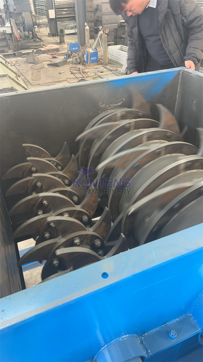 bag breaking machine